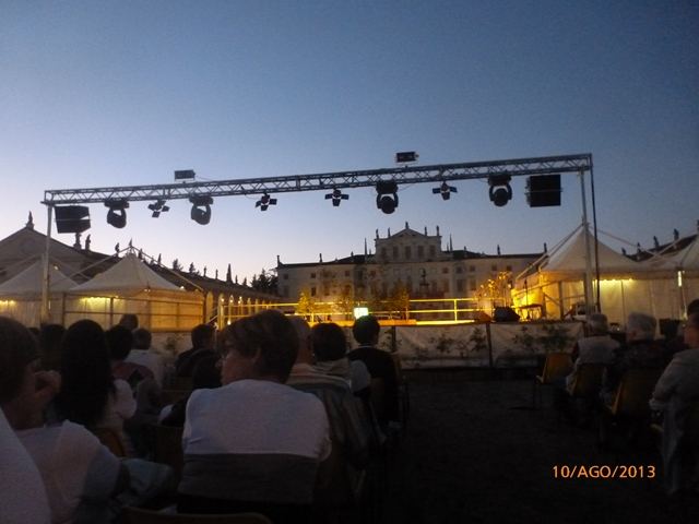 A VILLA MANIN (UD) 15° edizione del FOLKLORE MONDIALE 10 agosto 13